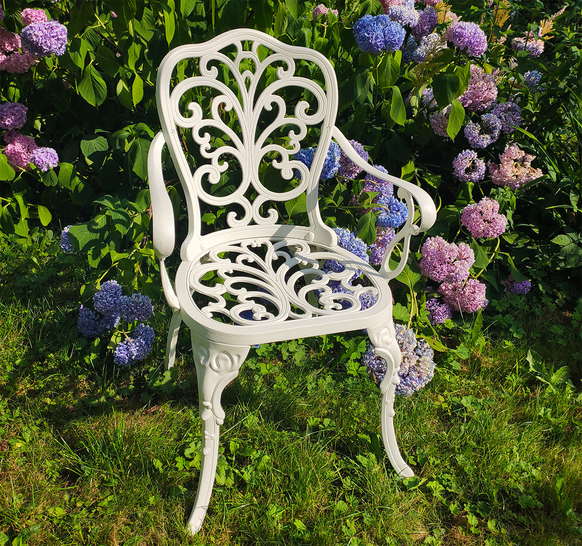 Ажурное садовое кресло Кружева из литого алюминия, мебель для сада из чугунного литья, стул для улицы в беседку, кованая мебель столы и кресла, садовая мебель белого цвета