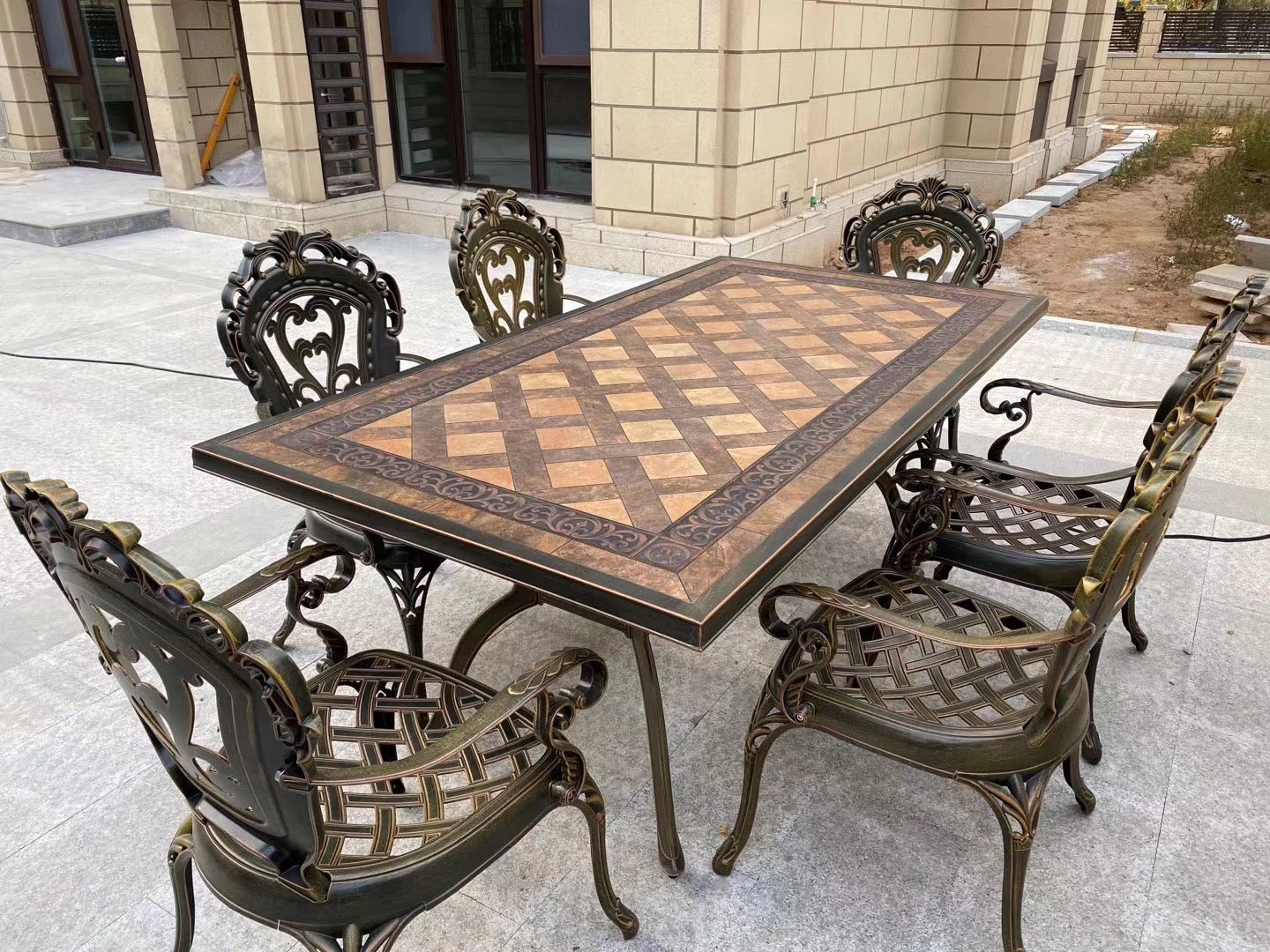 Садовый обеденный стол из металла с мозаикой, кованый стол для уличных кафе на 8 персон, мебель для летних веранд ресторанов, чугунный стол в столовую, кованая садовая мебель из литого алюминия.